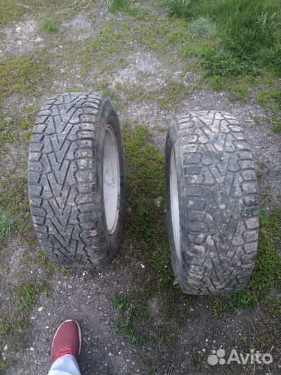 Pirelli Ice Zero 215/65 R16 102