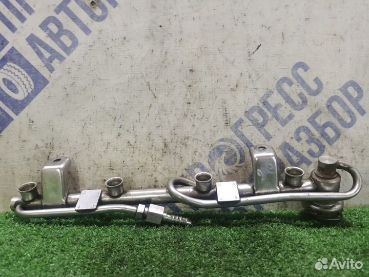 Топливная рампа Audi A4 B6 седан 2.0 ALT 2001