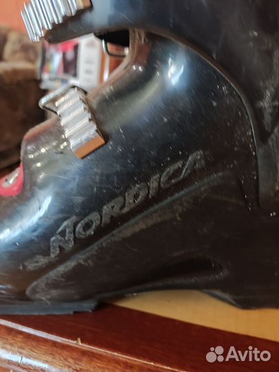 Горнолыжные ботинки детские