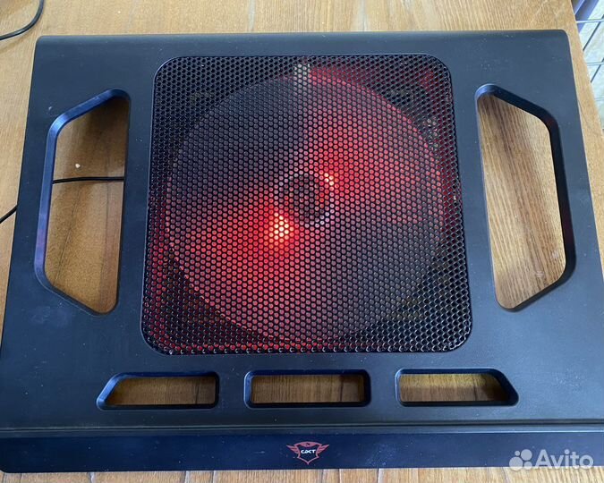 Подставка для охлаждения ноутбука