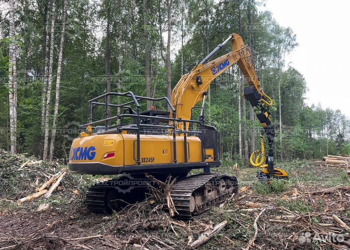 Харвестер xcmg XE245F в лесной защите