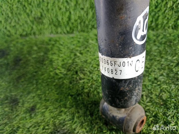 Стойка подвески задняя левая Subaru Xv GP7