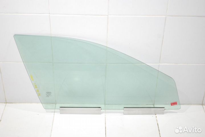 Стекло двери переднее правое Volvo Xc70 SZ59