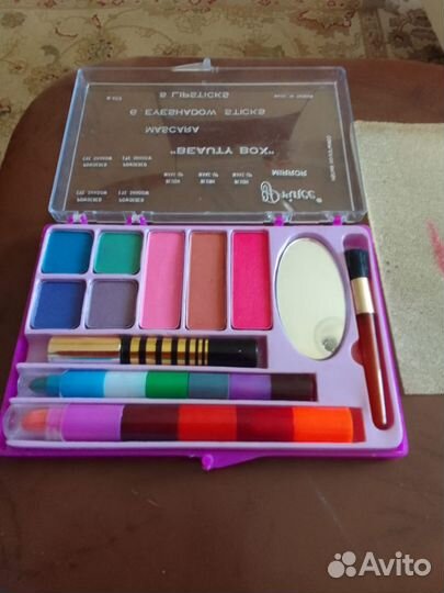 Винтажный набор косметики