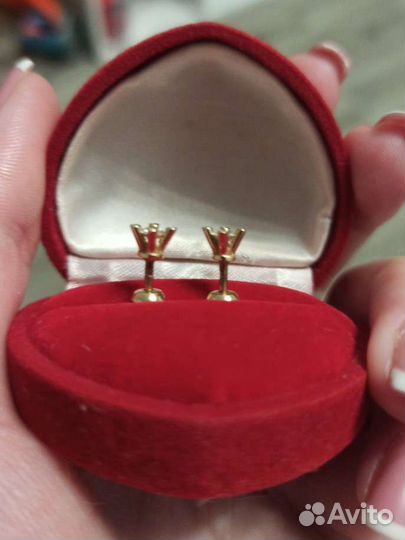 Золотые серьги с бриллиантами 585