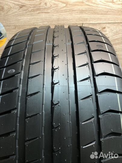Triangle EffeXSport TH202 225/40 R18 и 255/35 R18 92Y