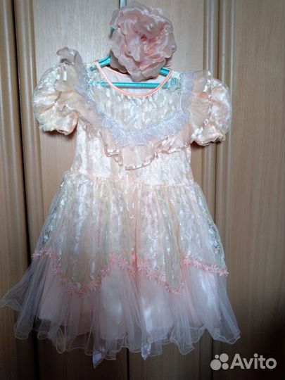 Платье для девочки нарядное р. 104-110