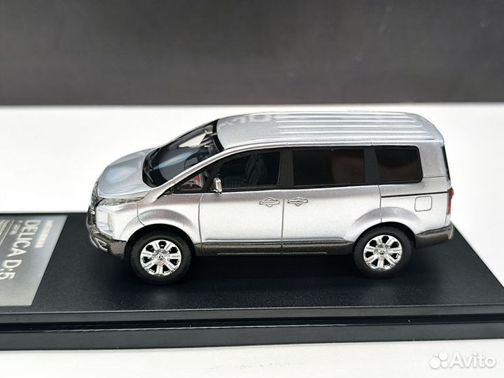 Mitsubishi Delica D5, 1:43, серебро, в наличии