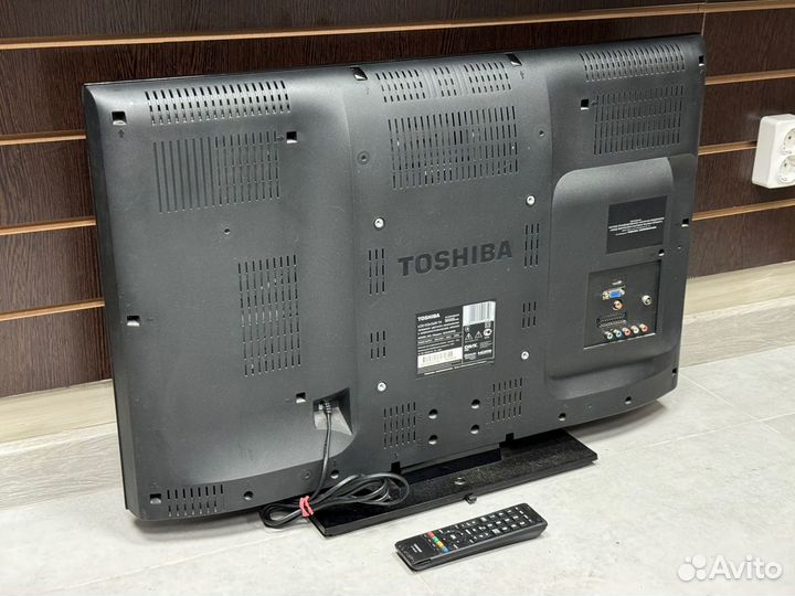 Телевизор Toshiba 32AV933RB, 32