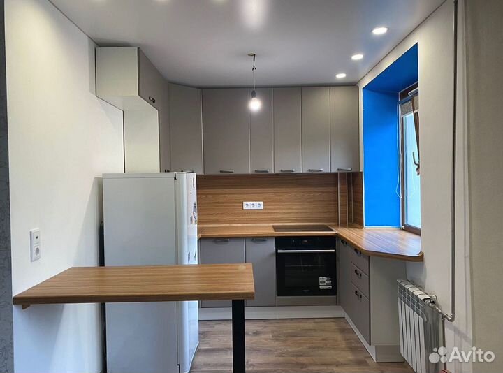 Угловая кухня в новостройку