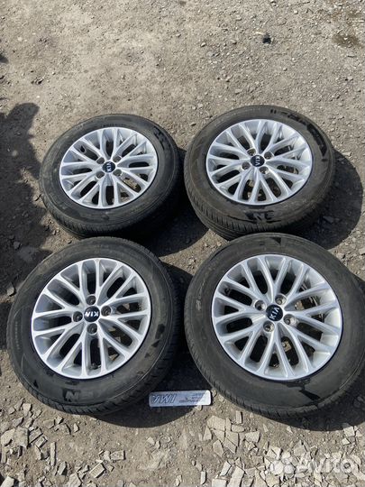 Продам комплект колёс Kia Rio X