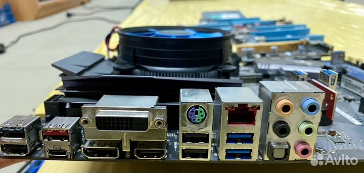 Материнская плата Asus Strix B250F Gaming в сборе