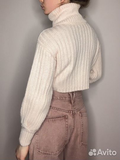 Свитер женский