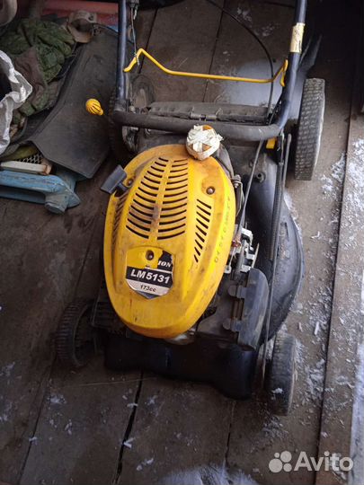 Газонокосилка бензиновая бу