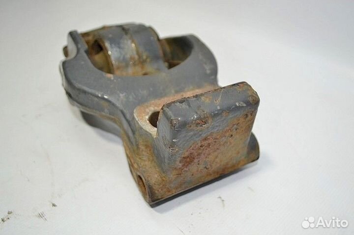 Кронштейн ящика аккумулятора volvo FH (01.12)