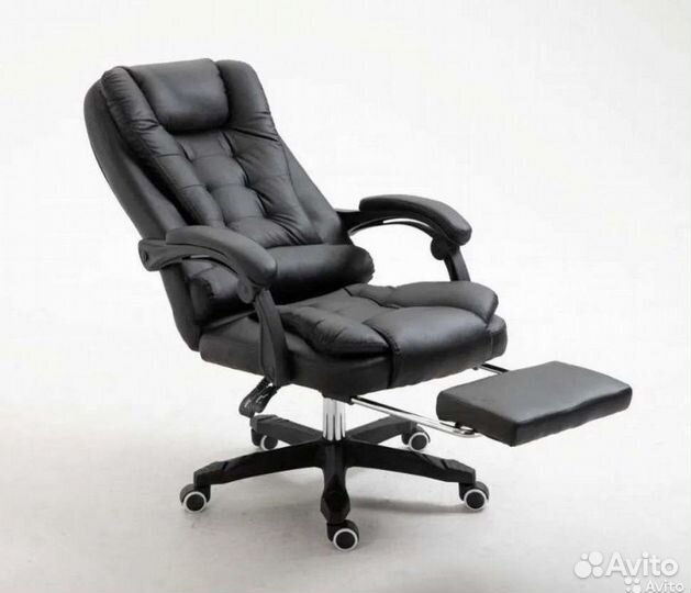 Кожанное кресло офисное директора 606