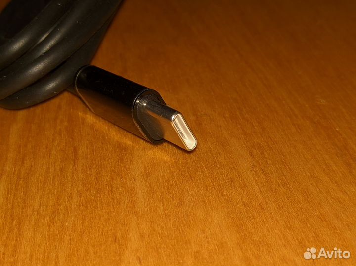 Беспроводное зарядное устройство Essager