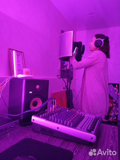 Запись песни в студии