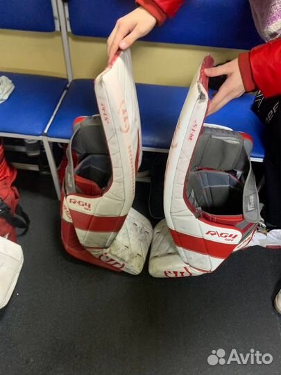 Вратарские щитки warrior r/g 4