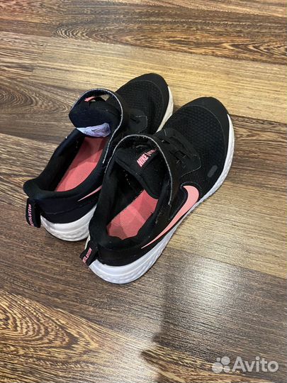 Кроссовки для девочки