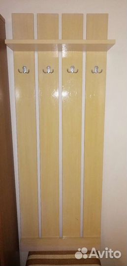 Вешалка на стену