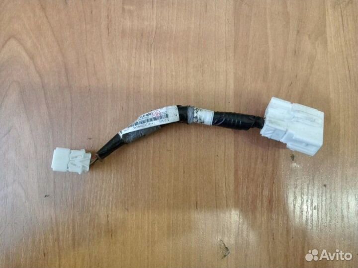 Проводка (разъемы) блока управления зеркалами