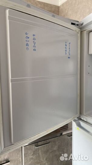 Холодильник бу indesit