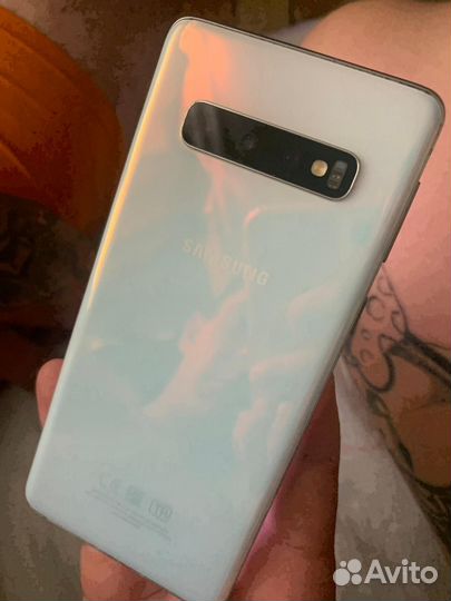 Samsung Galaxy S10, 8/128 ГБ