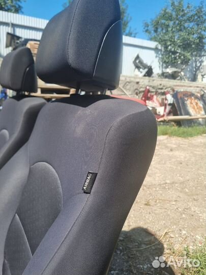 Сиденья передние Ssang Yong Actyon 2011