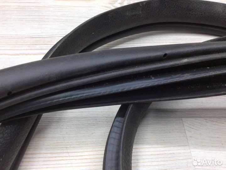 Уплотнитель проема двери передний правый Kaiyi E5