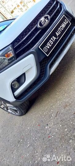 Накладки на икс молдинги веста