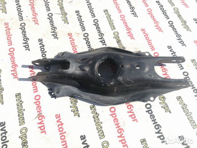 Балка задняя задняя левая Mercedes-Benz C-Class