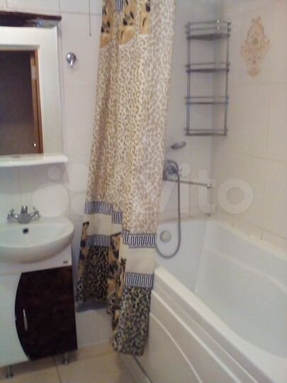 2-к. квартира, 65 м², 2/10 эт.