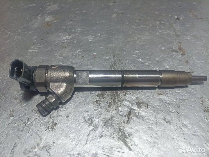 Форсунка топливная Genesis G80 2 2020 338002R100