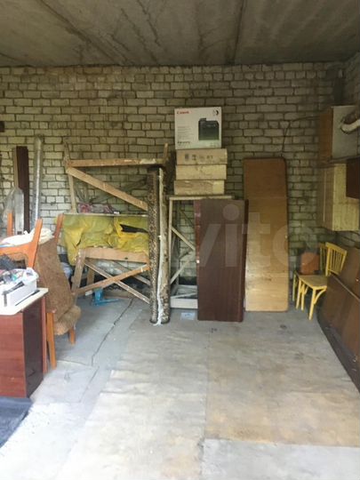 Гараж, > 30 м²