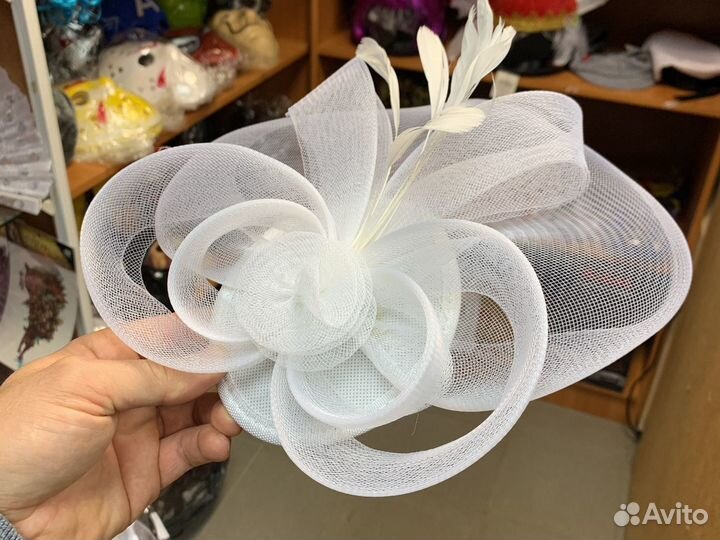 Заколка с вуалью Гетсби красный, белый цвет