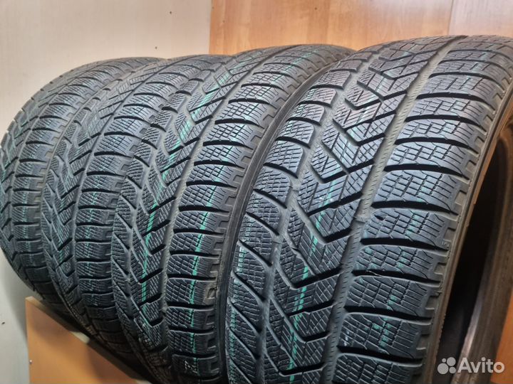 Pirelli Scorpion Winter 235/60 R18