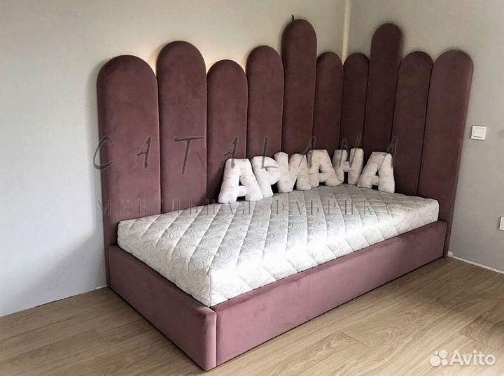 Детская кровать с мягкими бортиками