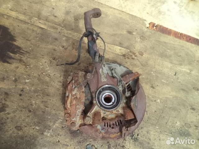 Цапфа/кулак поворотный передний левый Toyota Tundr