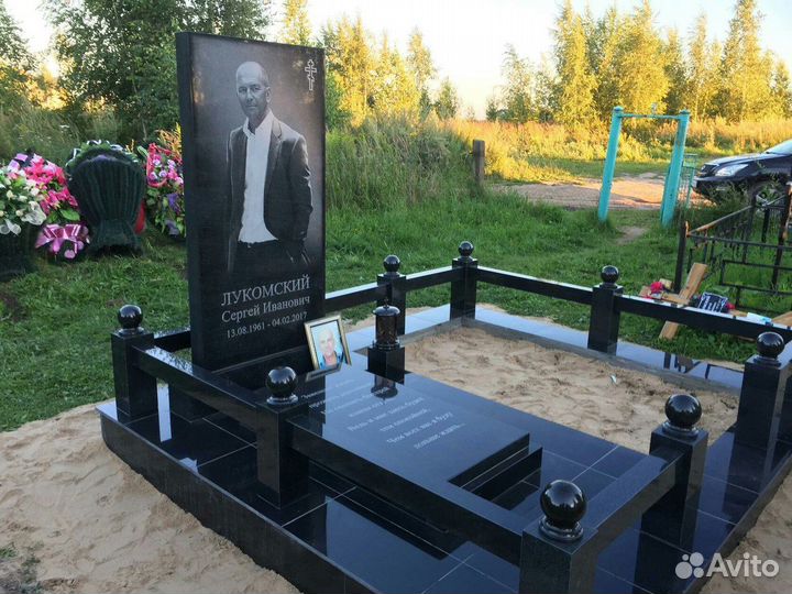 Памятники из гранита и мрамора