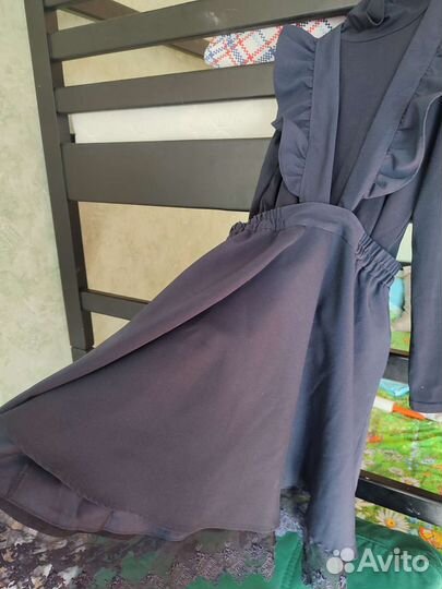 Школьная форма для девочки новая 152