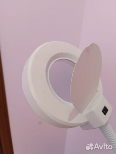 Лампа-лупа косметологическая