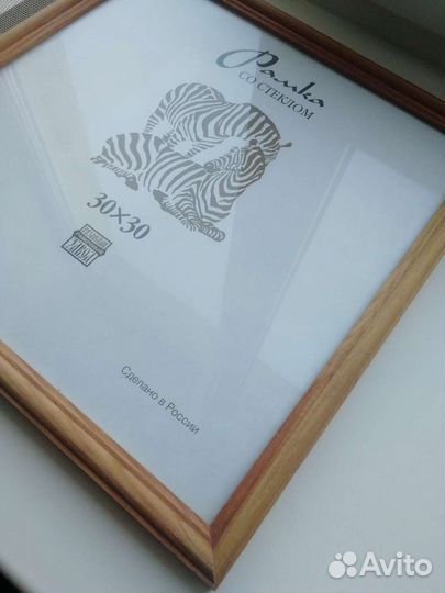 Рамка для фотографий 30х30 новая