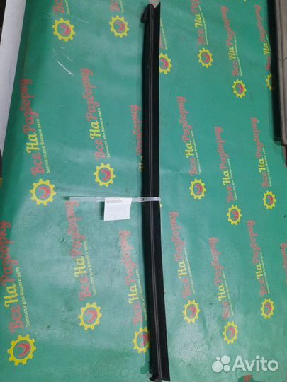 Бархотка стекла дверей задняя левая Hyundai I40