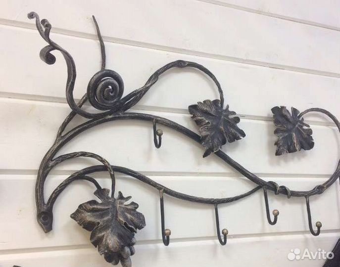 Вешалка в прихожую