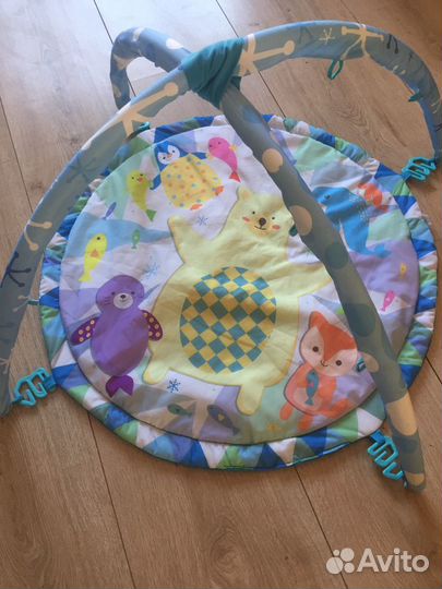 Коврик, погремушки,кубики,конструктор,пирамида