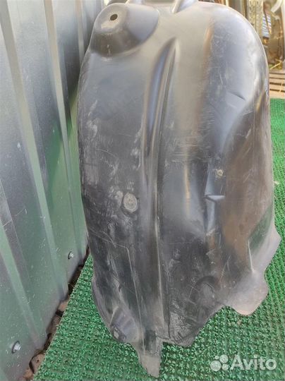 Подкрылок задний правый Peugeot 308 (4E) 2008