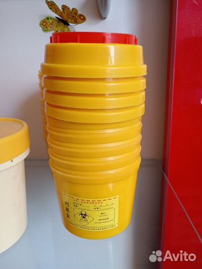 Контейнер для отходов (сбора игл)