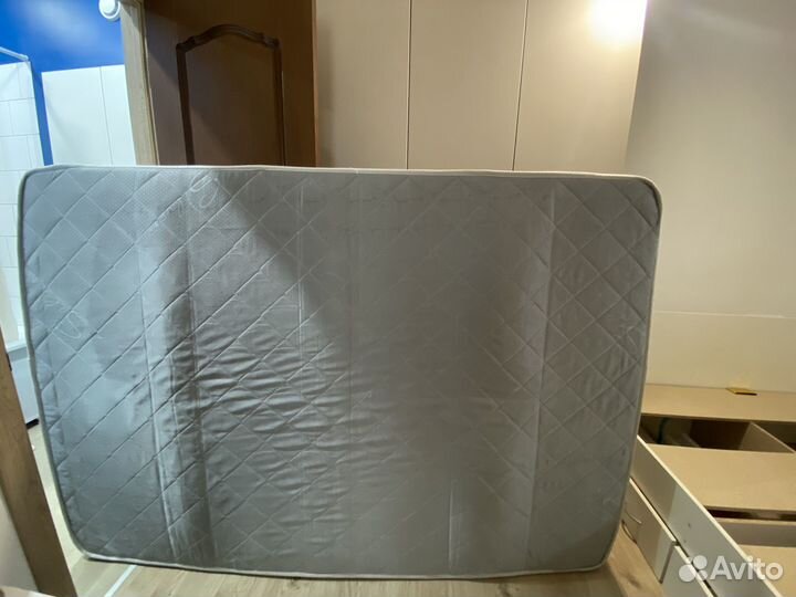 Матрас 140х200 бу