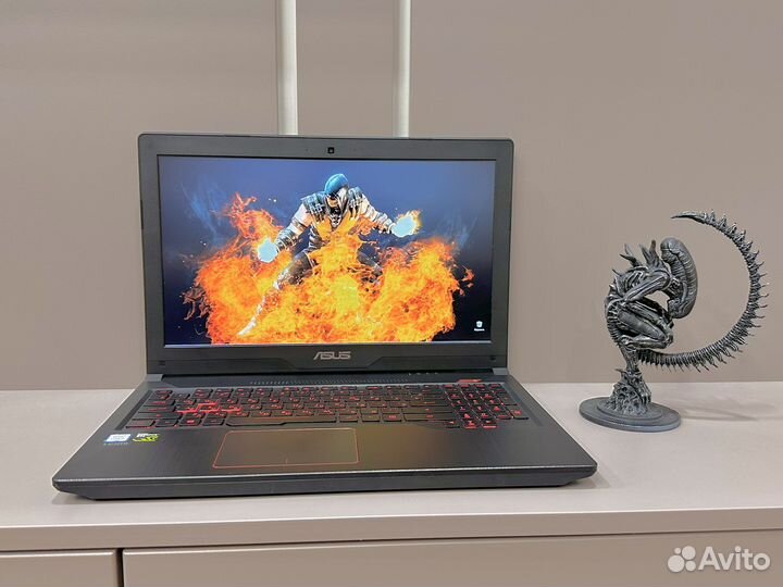 Asus i5/GTX1050/12gb/ssd+/Full hd